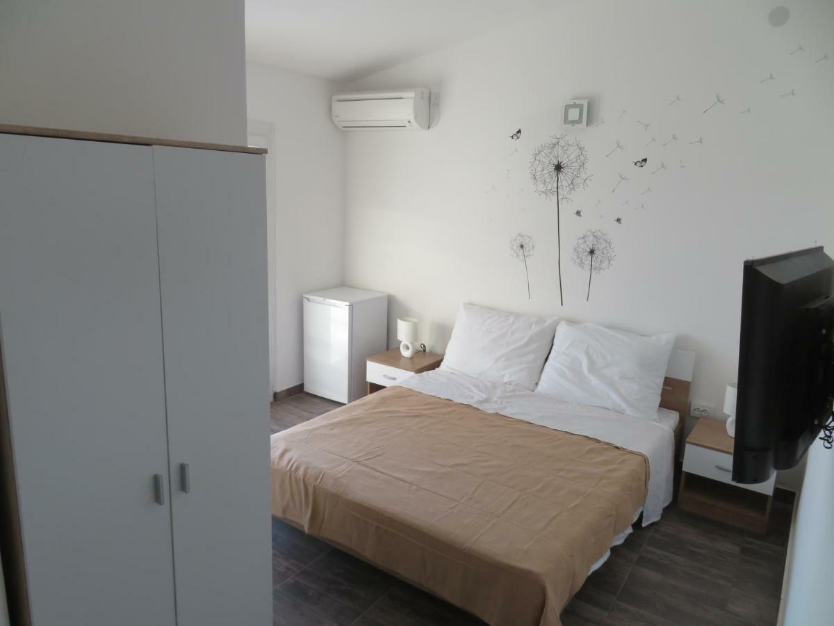 Vila Velvet Hotel Starigrad Paklenica Ngoại thất bức ảnh