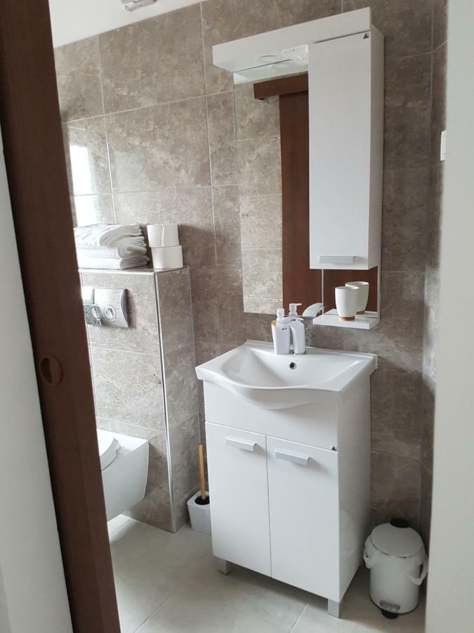 Vila Velvet Hotel Starigrad Paklenica Ngoại thất bức ảnh