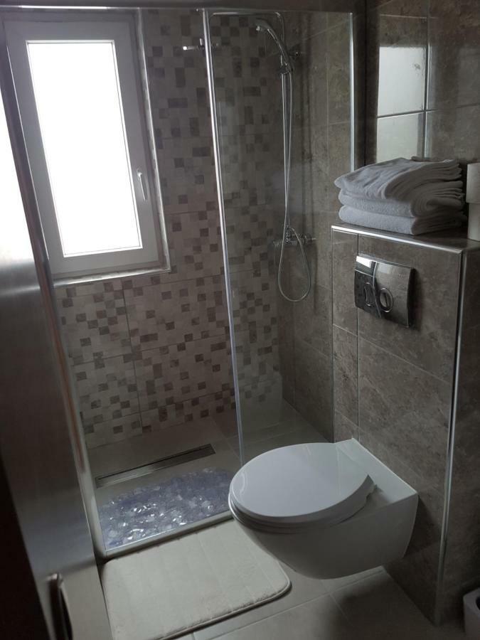 Vila Velvet Hotel Starigrad Paklenica Ngoại thất bức ảnh